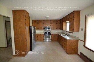 1115 Madison St S in Shakopee, MN - Building Photo - Building Photo