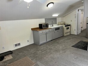 3923 Richlawn Rd in Richfield, OH - Building Photo - Building Photo