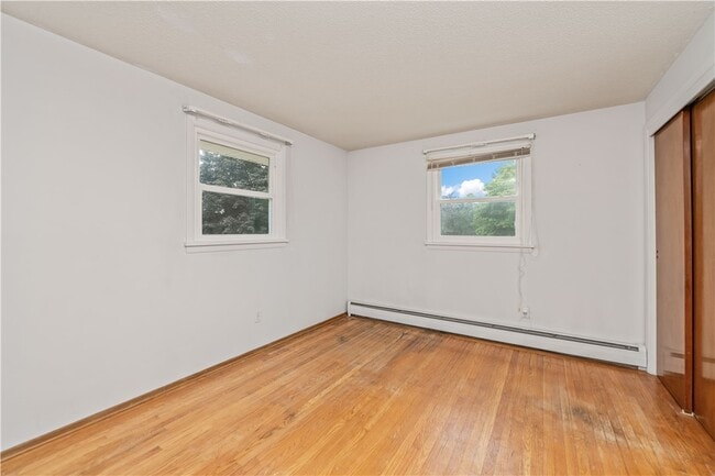 property at 75 Old Meadow Dr