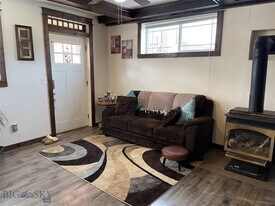 900 W Granite St in Butte, MT - Building Photo