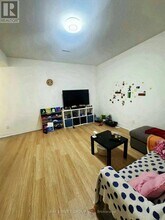 82 Robert Eaton Ave. in Markham, ON - Building Photo - Building Photo