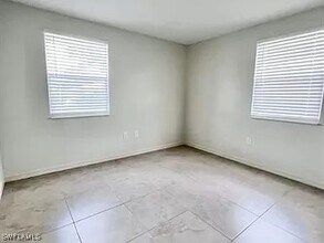 828 96th Ave N in Naples, FL - Building Photo - Building Photo