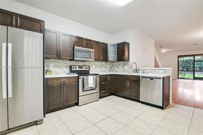 3844 Tree Top Dr in Weston, FL - Building Photo - Building Photo
