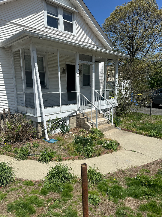 103 Henrietta St in Providence, RI - Building Photo