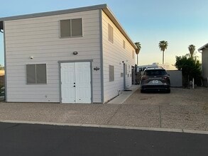 17200 W Bell Rd, Unit Happy Trails Resort 1765 in Surprise, AZ - Building Photo - Building Photo