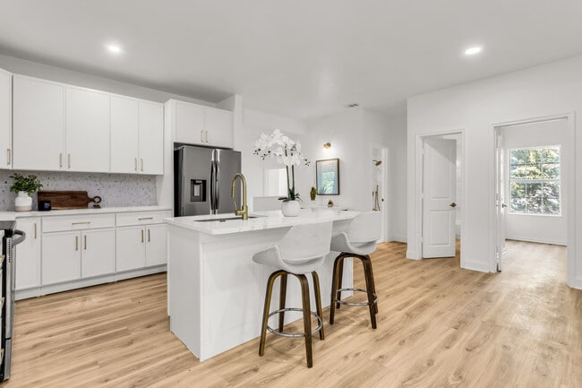 5624 East Side Ave, Unit Upstairs in Dallas, TX - Building Photo - Building Photo