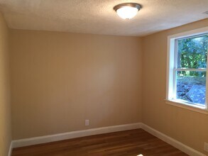 31 Pine St in Dedham, MA - Building Photo - Building Photo