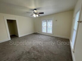 159 S Jackson St in Janesville, WI - Building Photo