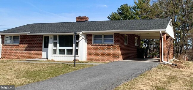 property at 118 Jackson Ave