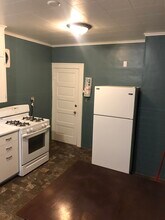 1008 S 6th St, Unit Main unit A in Norfolk, NE - Building Photo - Building Photo