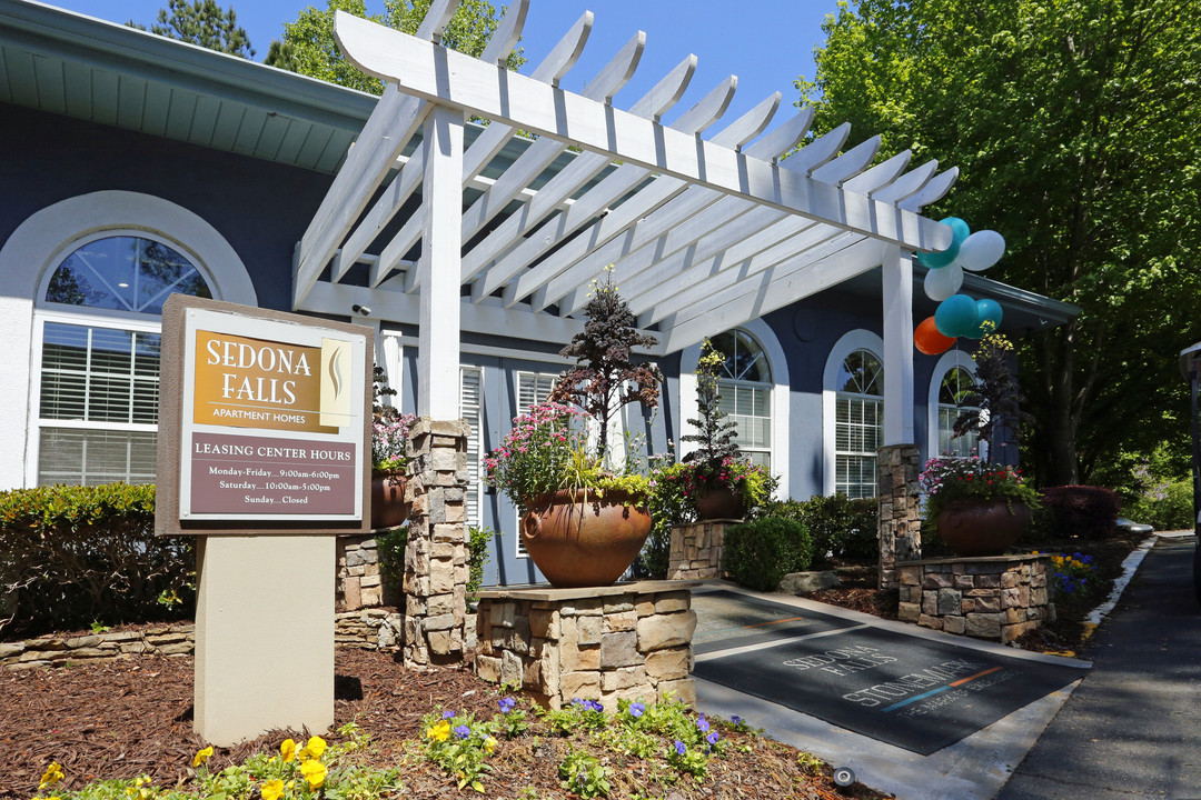 Sedona Falls in Marietta, GA - Foto de edificio