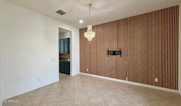 3355 E Constance Wy in Phoenix, AZ - Building Photo - Building Photo