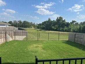 113 Bent Crk Ln in Andice, TX - Building Photo - Building Photo