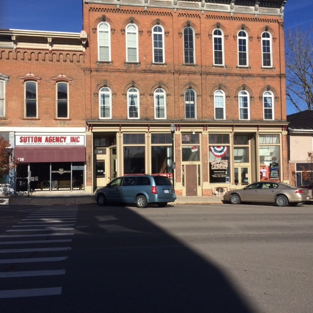 140 E Main St in Manchester, MI - Building Photo