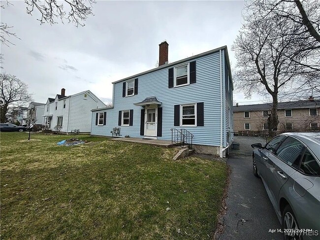 102 Ellen Dr