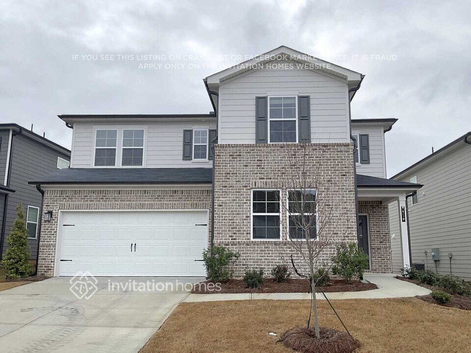 7127 Brushwood Bnd in Lithonia, GA - Building Photo