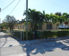 525 SW 11th Ave in Miami, FL - Building Photo - Building Photo