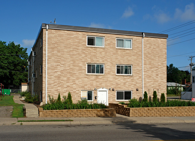 1201 Marie Ave in South St. Paul, MN - Foto de edificio - Building Photo