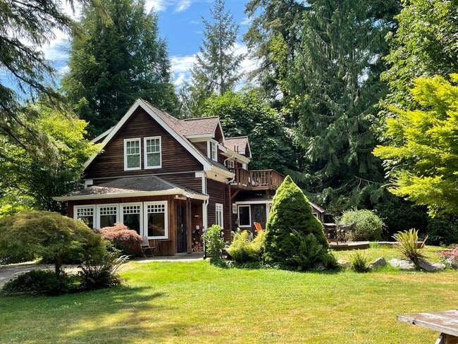 3571 SE Kamilche Point Rd in Shelton, WA - Building Photo - Building Photo