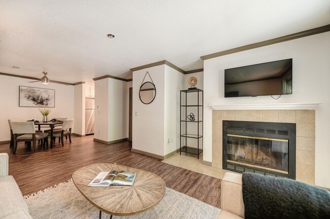 Harbor Oaks Apartments in Sacramento, CA - Building Photo - Building Photo