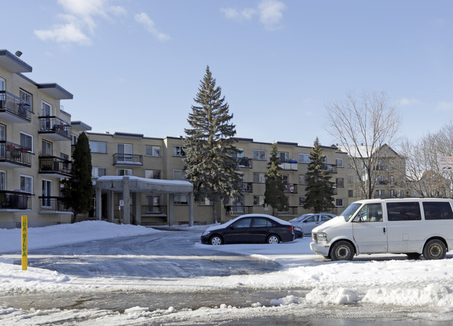 5210 Riviera in Montréal, QC - Building Photo - Primary Photo