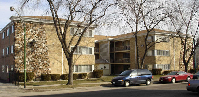 7206 W Wellington Ave in Chicago, IL - Building Photo - Building Photo