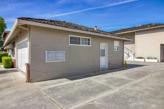 833 Maryann Dr in Santa Clara, CA - Building Photo - Building Photo