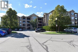 2035 Appleby Line in Burlington, ON - Building Photo - Building Photo