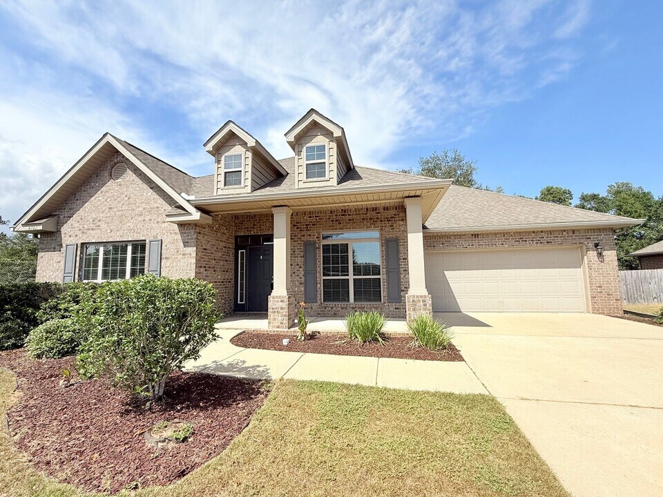 4761 Dupont Cir in Pace, FL - Building Photo