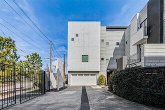 4115 Chartres St in Houston, TX - Building Photo - Building Photo