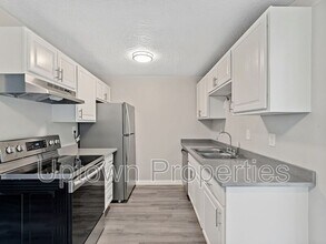 6814 N Richmond Ave in Portland, OR - Building Photo - Building Photo