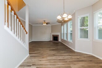 19419 Kacey Ln Ct in Humble, TX - Foto de edificio - Building Photo