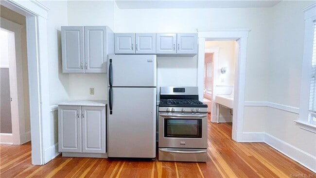 134 Mansfield St in New Haven, CT - Building Photo - Building Photo