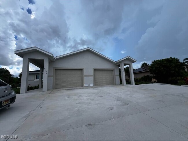 property at 1106 Cape Coral Pkwy W