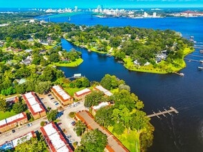 5201 Atlantic Blvd in Jacksonville, FL - Building Photo - Building Photo