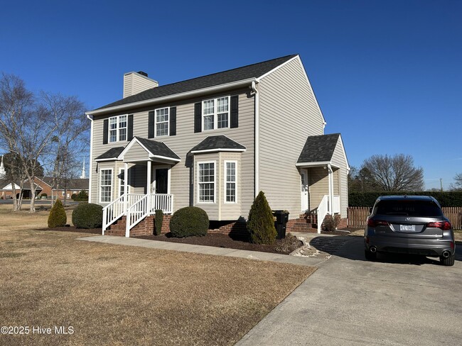 1205 Porter Pl in Greenville, NC - Building Photo - Building Photo