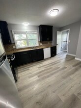 4502 Waterloo Dr, Unit A in Columbia, MO - Building Photo - Building Photo