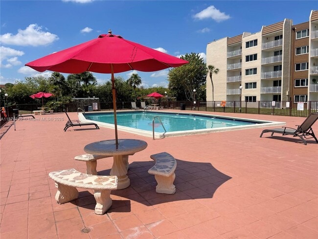 6930 Miami Gardens Dr