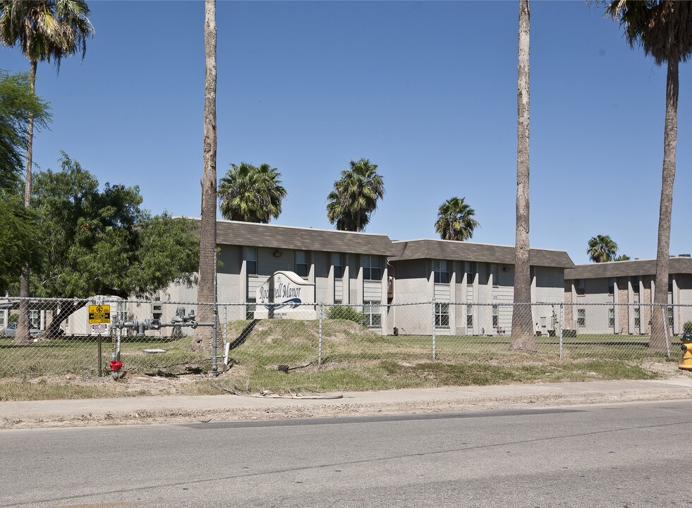 Rockwell Manor Apartments in Brownsville, TX - Building Photo