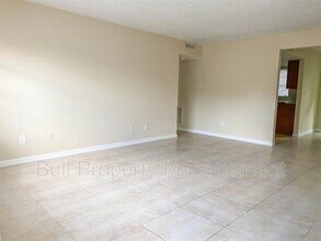 38 S Ortman Dr, Unit 38-B in Orlando, FL - Building Photo - Building Photo