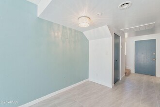 6040 N 15th St in Phoenix, AZ - Building Photo - Building Photo