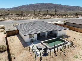 74350 National Park Dr in Twentynine Palms, CA - Building Photo