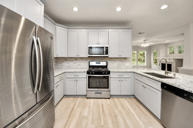 property at 66 Scarlet Woods Ct