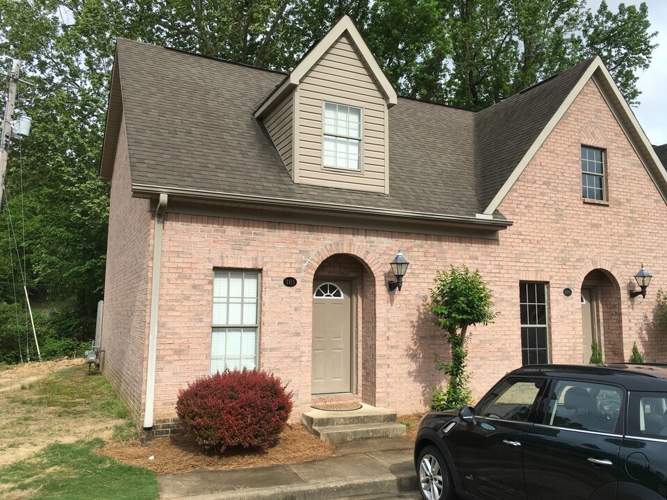 103 Ashley Way in Oxford, MS - Foto de edificio