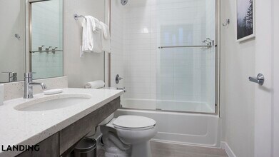 3022 Zuni St, Unit 102 in Denver, CO - Foto de edificio - Building Photo