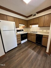 3537 Ivy Commons Dr, Unit 301 in Raleigh, NC - Building Photo - Building Photo