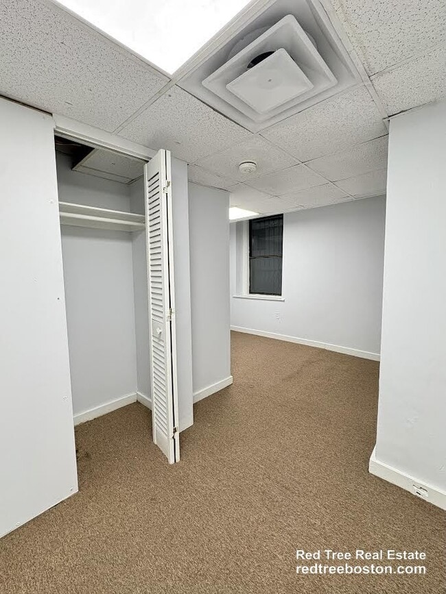 property at 475 Commonwealth Ave