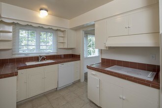 7850 El Paseo Grande in San Diego, CA - Building Photo - Building Photo