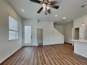 9902 Clark Rd in Houston, TX - Building Photo - Building Photo