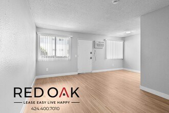 13325 Heacock St in Moreno Valley, CA - Foto de edificio - Building Photo